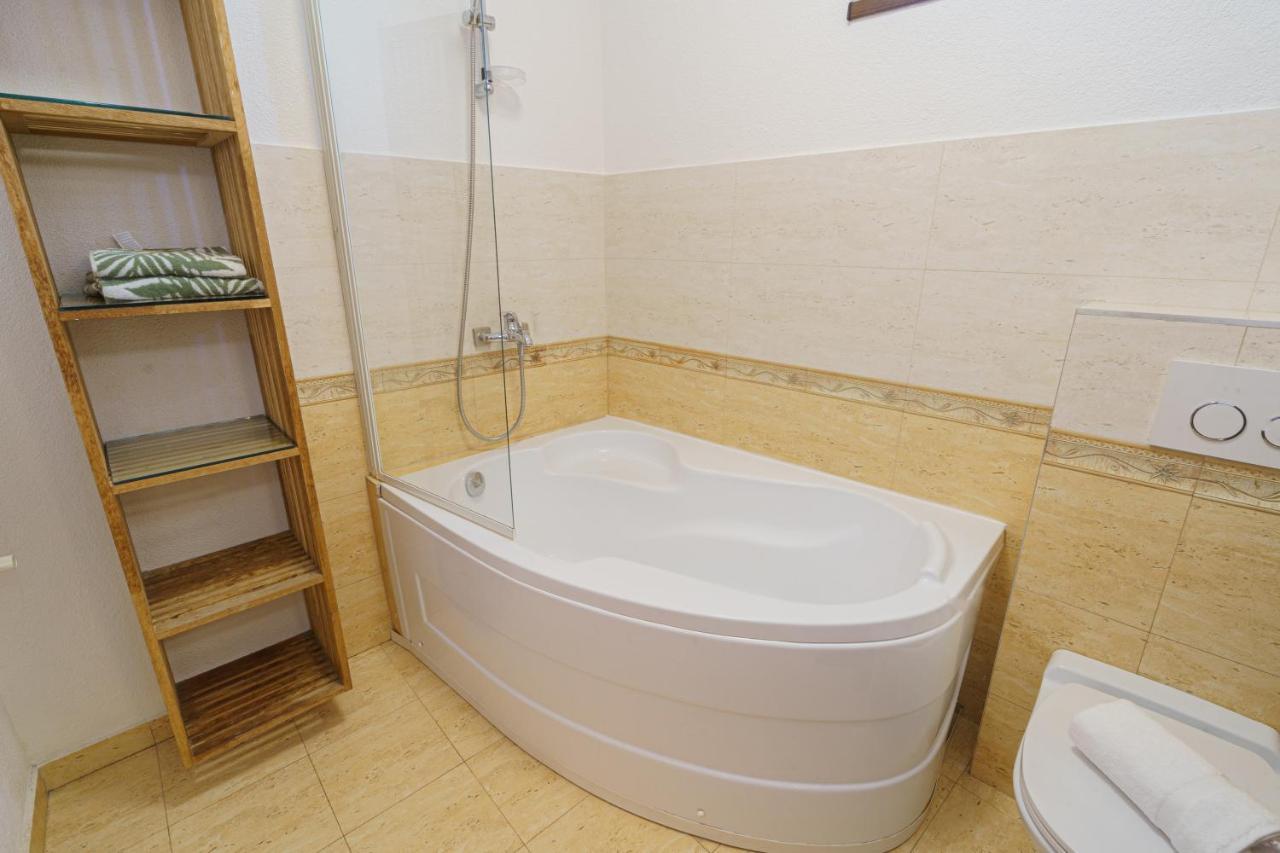 5* Mansion In City Center Cluj-Napoca Eksteriør bilde