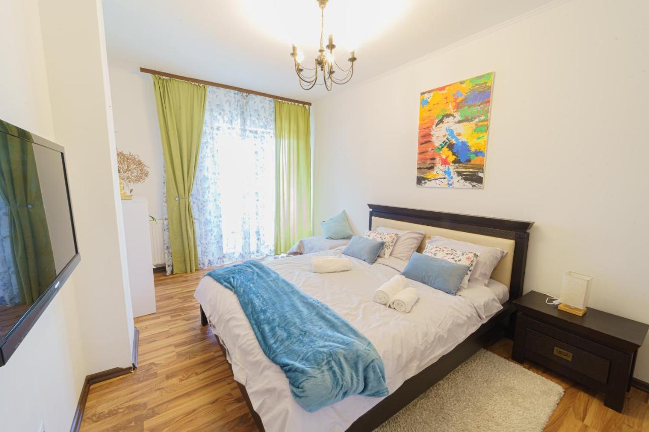 5* Mansion In City Center Cluj-Napoca Eksteriør bilde