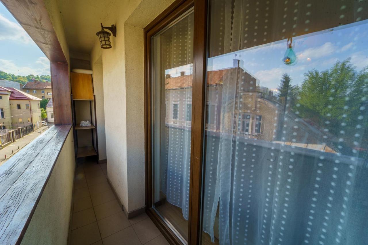 5* Mansion In City Center Cluj-Napoca Eksteriør bilde